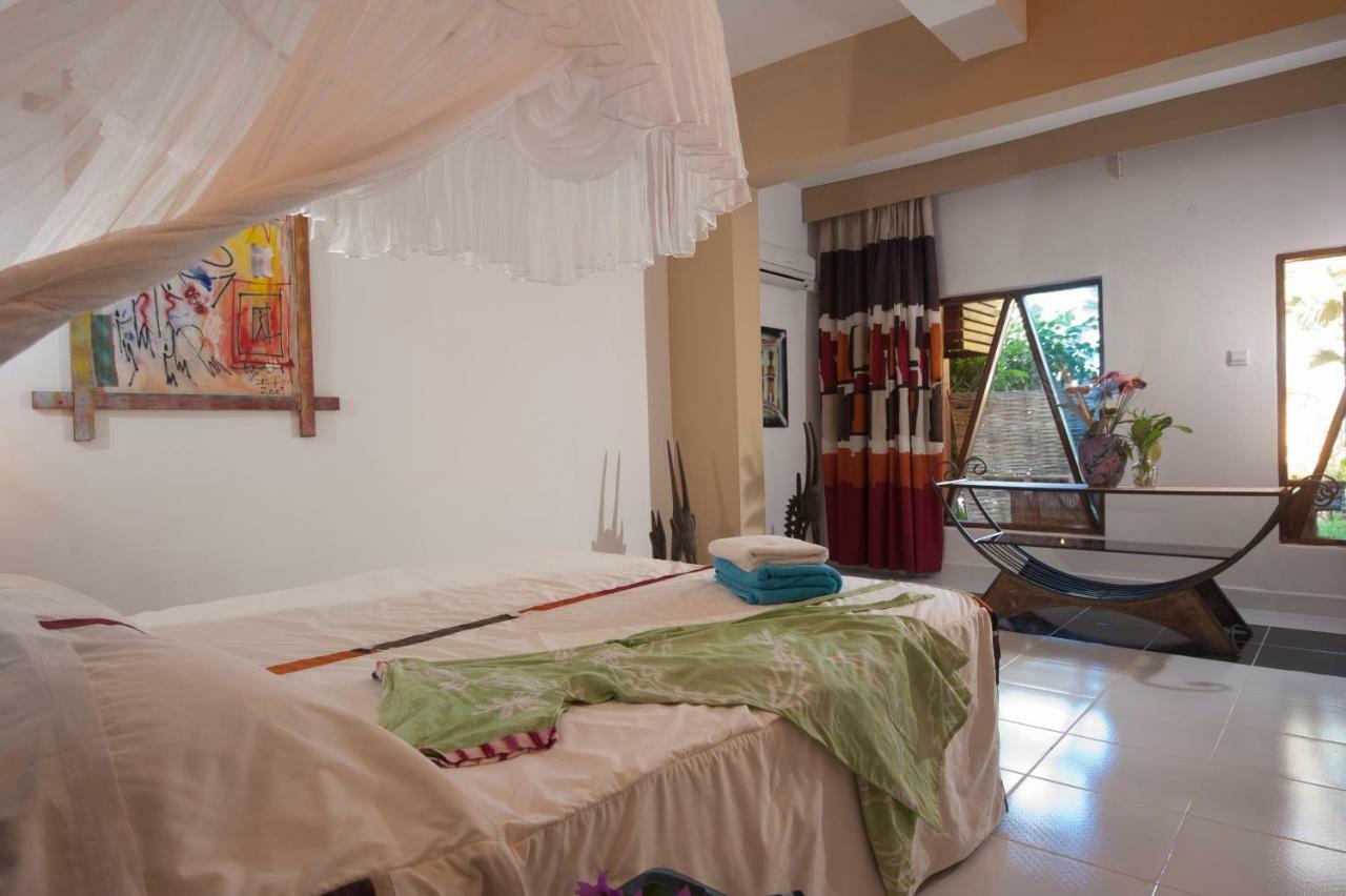 Ngala Lodge Fajara Ngoại thất bức ảnh