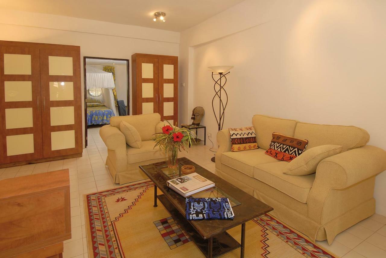 Ngala Lodge Fajara Ngoại thất bức ảnh